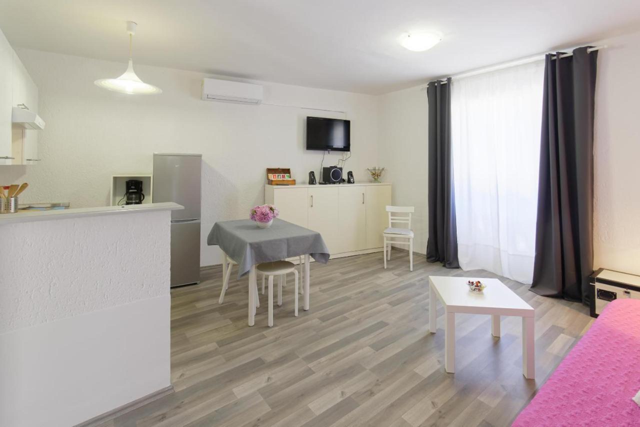 Apartment Anja 포레치 외부 사진